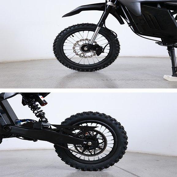 front and rear wheels SIZE and detail