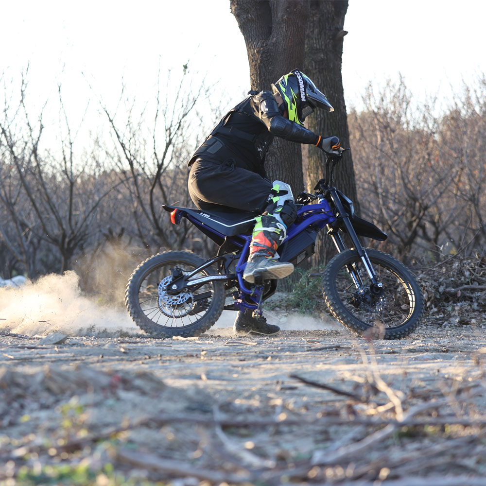 how fast can a electric dirt bike go